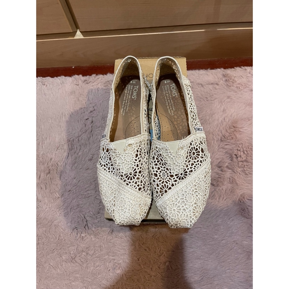 Cream Toms